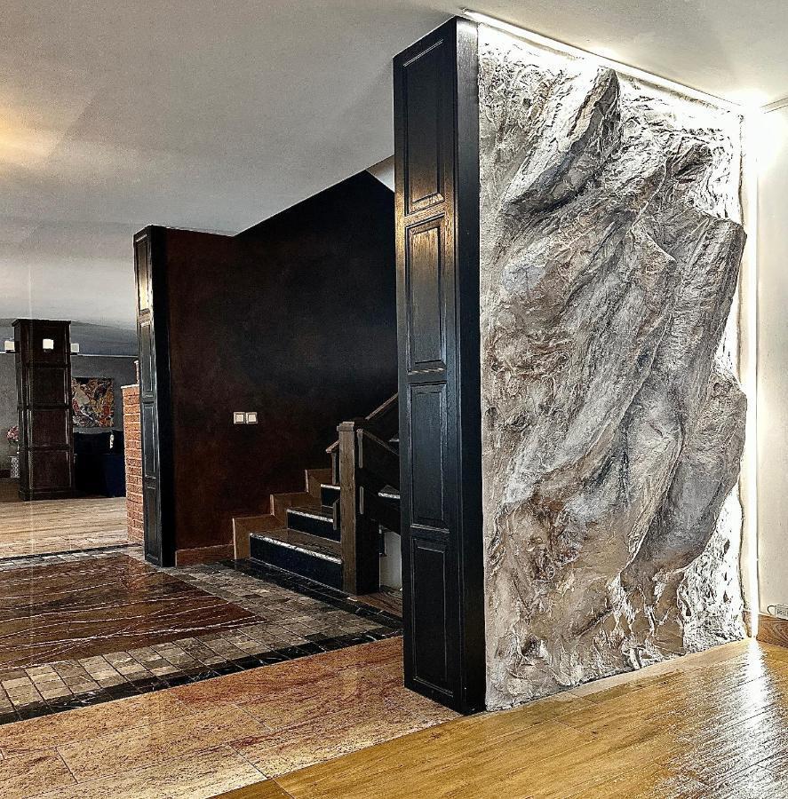 Transilvania Mansion บราชอฟ ภายนอก รูปภาพ